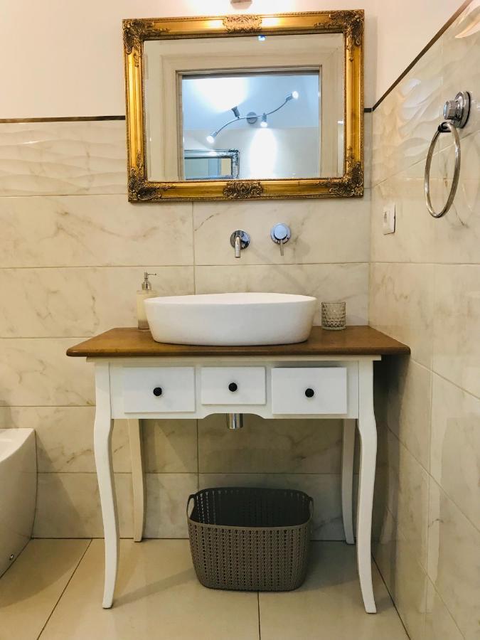 Camera Privata “Un Nido A Castello” Hotel Cagliari Bagian luar foto